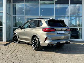 2021 BMW X5 M III (F95), серый, 8690000 рублей, вид 3