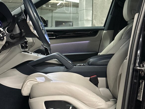 2020 Porsche Cayenne III, чёрный, 7250000 рублей - вид 10