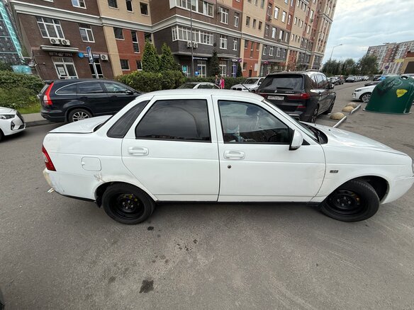 2014 Lada (ВАЗ) Priora I Рестайлинг, белый, 320000 рублей - вид 4