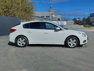 2011 Chevrolet Cruze I, белый, 599000 рублей, вид 4