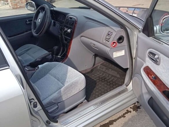2005 Kia Magentis I Рестайлинг, серебристый, 600000 рублей - вид 10