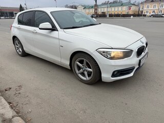 2015 BMW 1 серии 118i II (F20/F21) Рестайлинг, белый, 1180000 рублей, вид 2