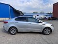 2016 Kia Rio III Рестайлинг, серебристый - вид 3