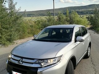 2017 Mitsubishi Outlander III Рестайлинг 2, серебристый, 2100000 рублей, вид 1