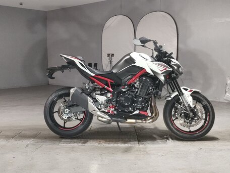 2022 Kawasaki Z 900, белый, 1026000 рублей, вид 1