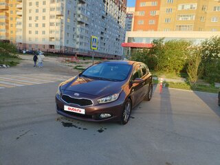 2012 Kia Ceed II, коричневый, 880000 рублей, вид 3