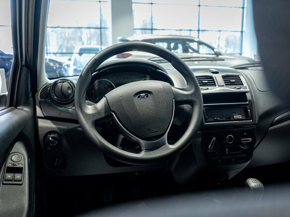 2025 Lada (ВАЗ) Granta I Рестайлинг, белый, 1098000 рублей - вид 9