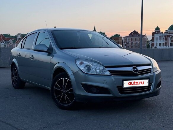 2011 Opel Astra H Рестайлинг, серебристый, 500000 рублей