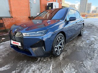 2022 BMW iX xDrive40 I (I20), синий, 6750000 рублей, вид 1