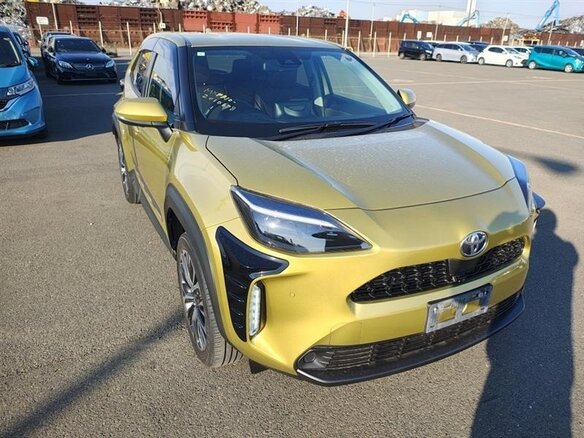 2022 Toyota Yaris Cross I, жёлтый, 1731000 рублей - вид 2