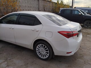 2014 Toyota Corolla XI (E160, E170, E180), белый, 870000 рублей, вид 5