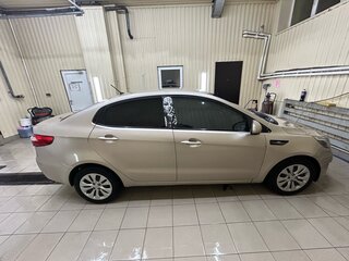 2015 Kia Rio III, бежевый, 700000 рублей, вид 2