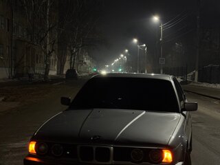 1991 BMW 5 серии 520i III (E34), серебристый, 590000 рублей, вид 3