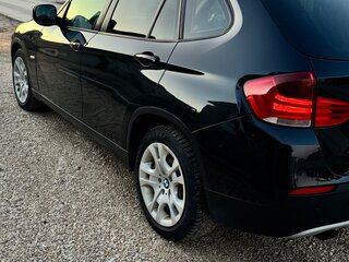 2012 BMW X1 18i I (E84), чёрный, 1025000 рублей, вид 4
