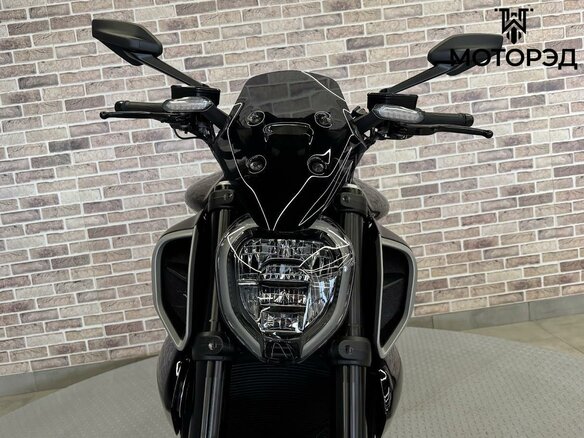 2023 Ducati Diavel V4, чёрный - вид 14