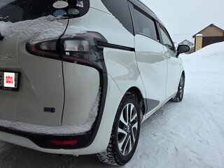 2015 Toyota Sienta I Рестайлинг 2, белый, 1450000 рублей, вид 4