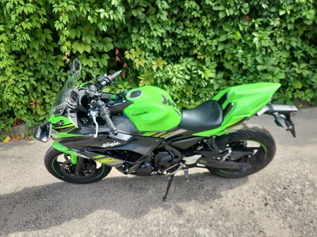 2018 Kawasaki Ninja 650, зелёный, 520000 рублей, вид 3