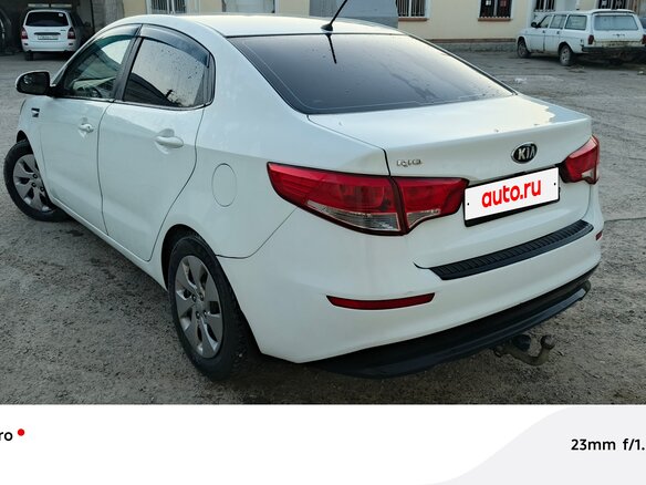 2015 Kia Rio III, белый, 750000 рублей - вид 2