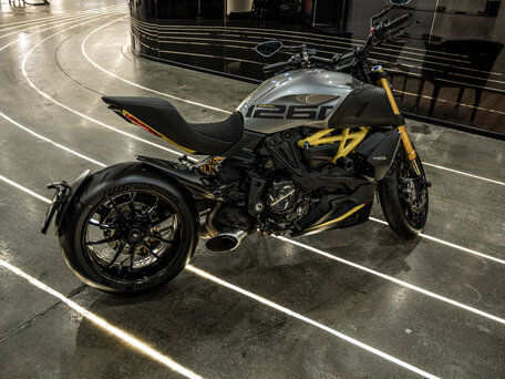 2021 Ducati Diavel 1260 S, серый, 2700000 рублей, вид 4