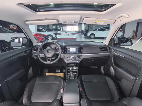 2023 Skoda Kamiq I (China Market), белый, 1850000 рублей - вид 9