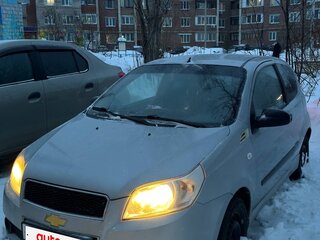 2009 Chevrolet Aveo I Рестайлинг, серебристый, 450000 рублей, вид 1