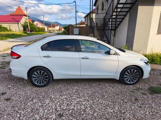 2022 Suzuki Ciaz I Рестайлинг, белый, 1500000 рублей, вид 2