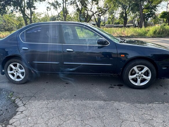 2001 Nissan Maxima V (A33), синий, 350000 рублей - вид 14
