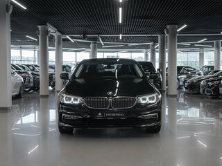 2017 BMW 5 серии 520d xDrive VII (G30/G31/G38), чёрный, 3290000 рублей, вид 3