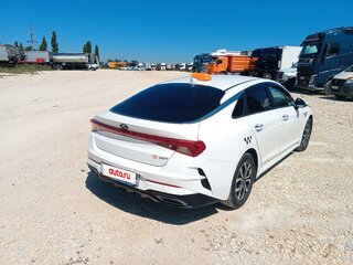 2021 Kia K5 III, белый, 1600000 рублей, вид 3