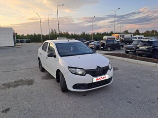 2018 Renault Logan II, белый, 575000 рублей, вид 2