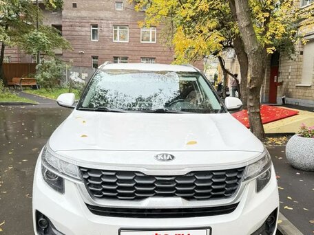 2021 Kia Seltos I, белый, 2250000 рублей, вид 3