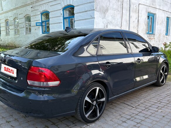 2013 Volkswagen Polo V, серый, 590000 рублей - вид 4
