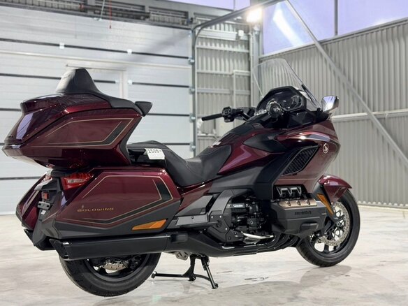 2025 Honda GL 1800 Gold Wing, красный, 3400000 рублей - вид 6