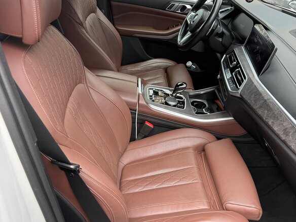 2020 BMW X5 30d IV (G05/G18), белый, 7450000 рублей - вид 4