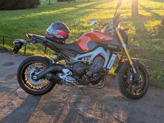 2015 Yamaha MT-09 (FZ-09), оранжевый, 740000 рублей, вид 3