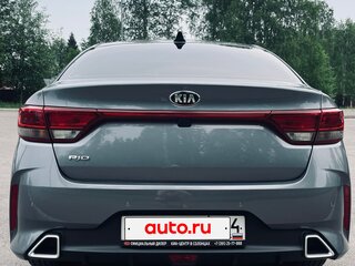 2020 Kia Rio IV, серый, 1860000 рублей, вид 4