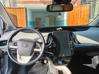 2017 Toyota Prius PHV ZVW52 Prime IV (XW50), серый, 2900000 рублей, вид 4