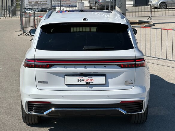 2026 Geely Monjaro (Xingyue L) I Рестайлинг 2 (China Market), белый, 4697000 рублей - вид 21
