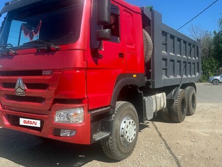 2011 Sinotruk Howo ZZ3327, красный, 1880000 рублей, вид 2