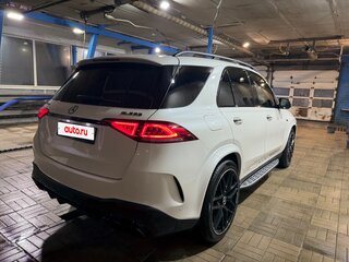 2020 Mercedes-Benz GLE 450 II (V167), белый, 5900000 рублей, вид 4