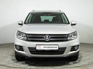 2013 Volkswagen Tiguan I Рестайлинг, серебристый, 1549700 рублей, вид 2