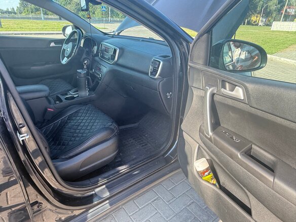 2020 Kia Sportage IV Рестайлинг, чёрный, 1750000 рублей - вид 11