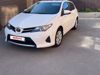 2014 Toyota Auris II, белый, 1450000 рублей, вид 1
