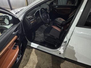 2024 Lada (ВАЗ) Vesta Cross I Рестайлинг (NG), белый, 1250000 рублей, вид 3