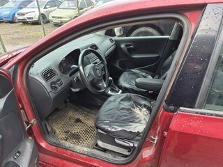2014 Volkswagen Polo V, красный, 450000 рублей, вид 5