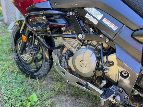 2006 Suzuki V-Strom 1000, красный, 500000 рублей - вид 4