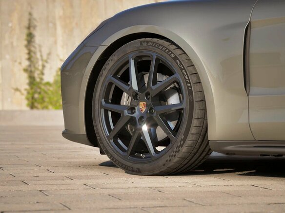 2026 Porsche Panamera 4 III, зелёный, 24302424 рублей - вид 9
