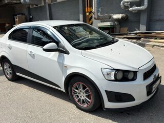 2013 Chevrolet Aveo II, белый, 550000 рублей, вид 1