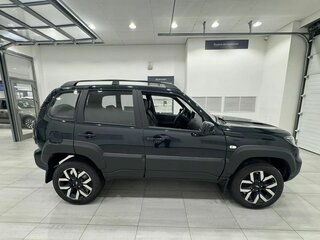 2026 Lada (ВАЗ) Niva Travel I Рестайлинг, зелёный, 1889910 рублей, вид 3