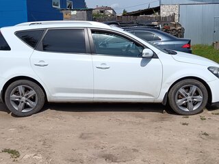 2011 Kia Ceed I Рестайлинг, белый, 730000 рублей, вид 3